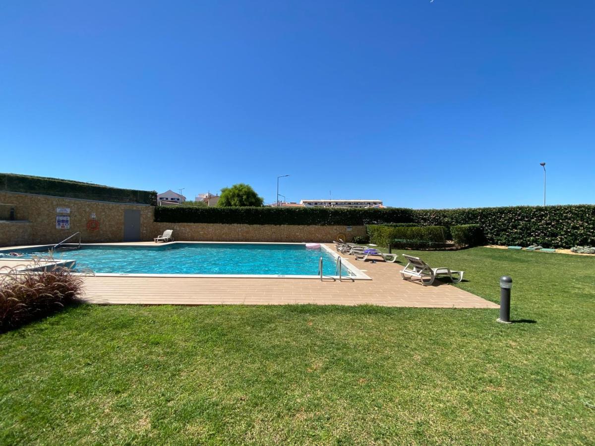 Albufeira Malpique Beach Apartment מראה חיצוני תמונה